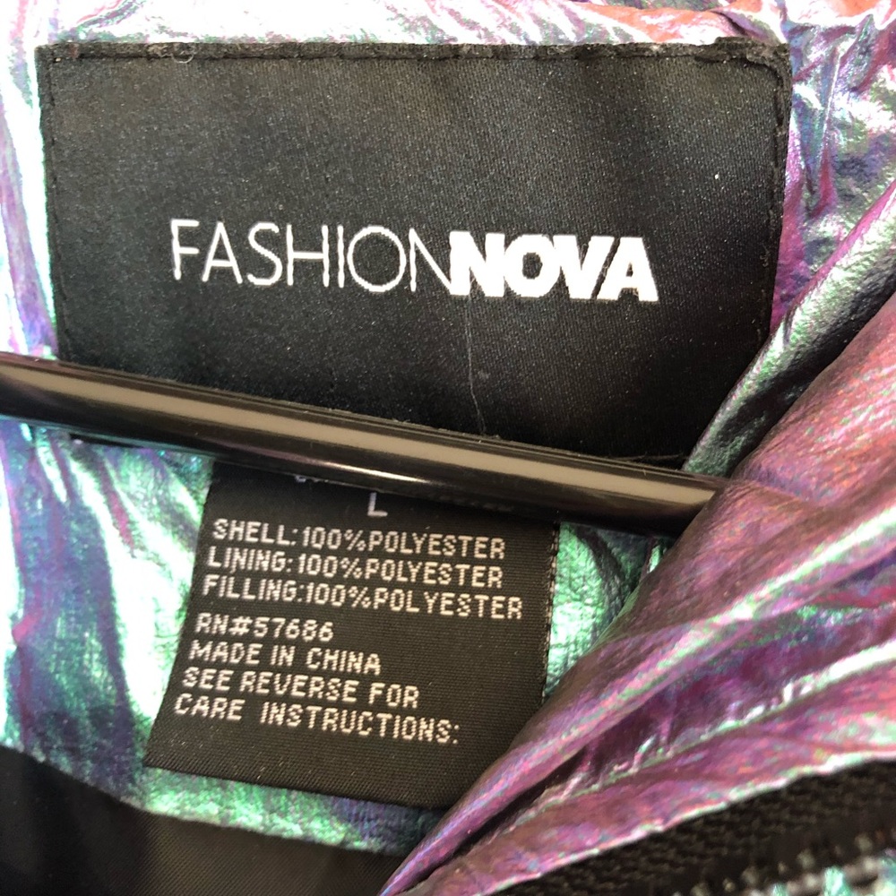 NWOT Ultra Rare Fashion Nova Hologram Iridescent Puffer Jacket Coat Size L - Picture 5 of 13